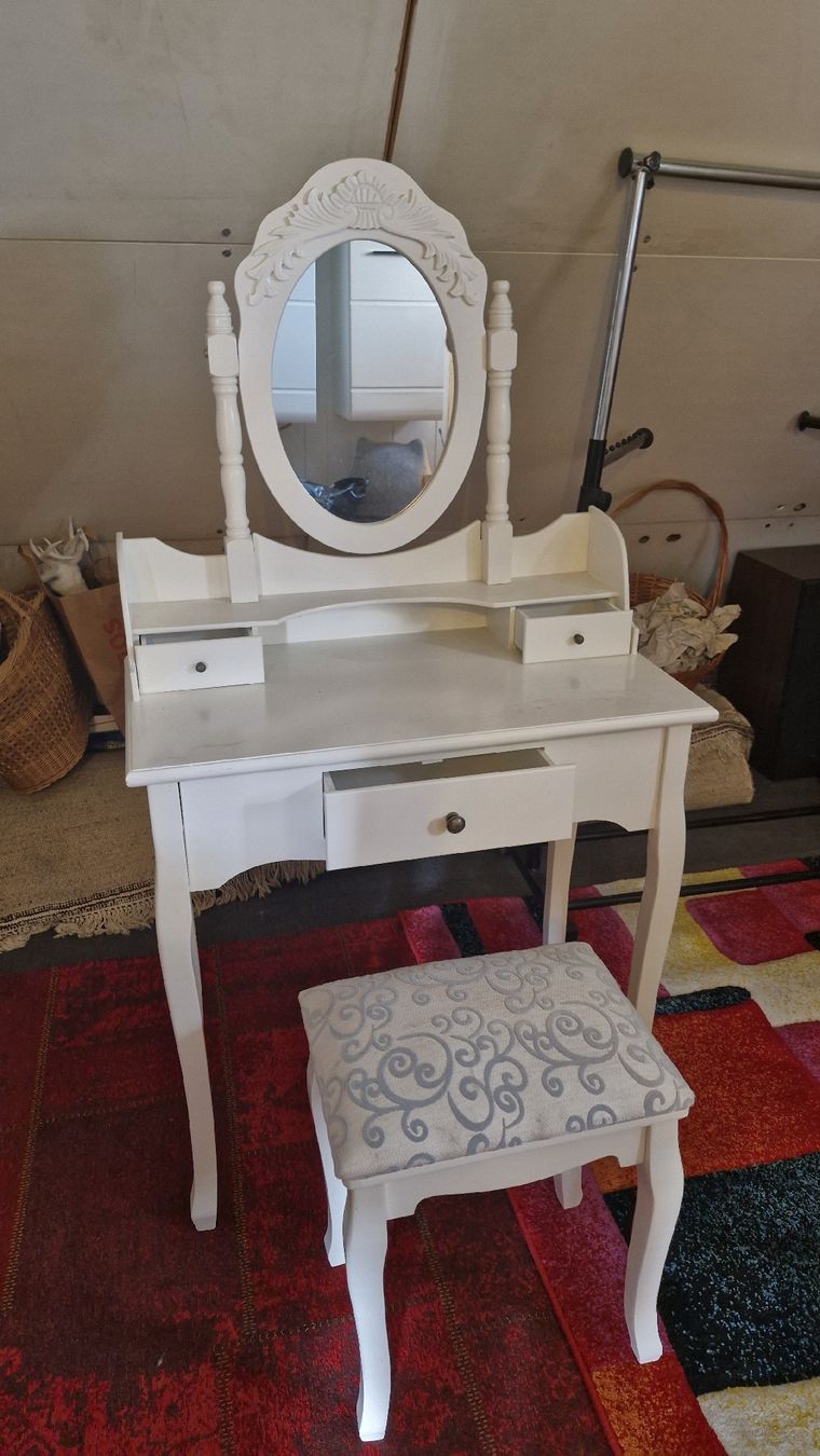Tavoli da trucco: Schminktisch mit stühle – Usato da Windisch venduto da elm_5tmf 2