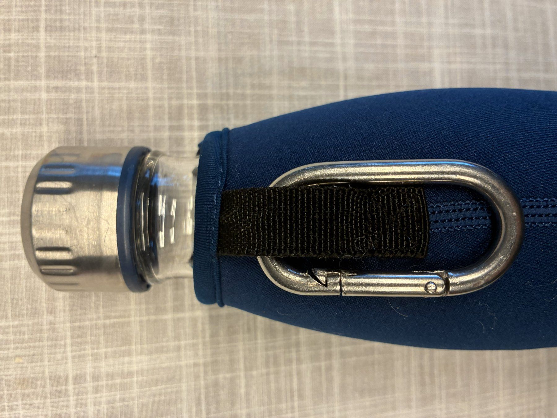 Trinkflaschen & Thermosflaschen: BODDELS Glasflasche DREE 650 ml mit Neoprentasche – Gebraucht aus Biberist von longimanus3 1