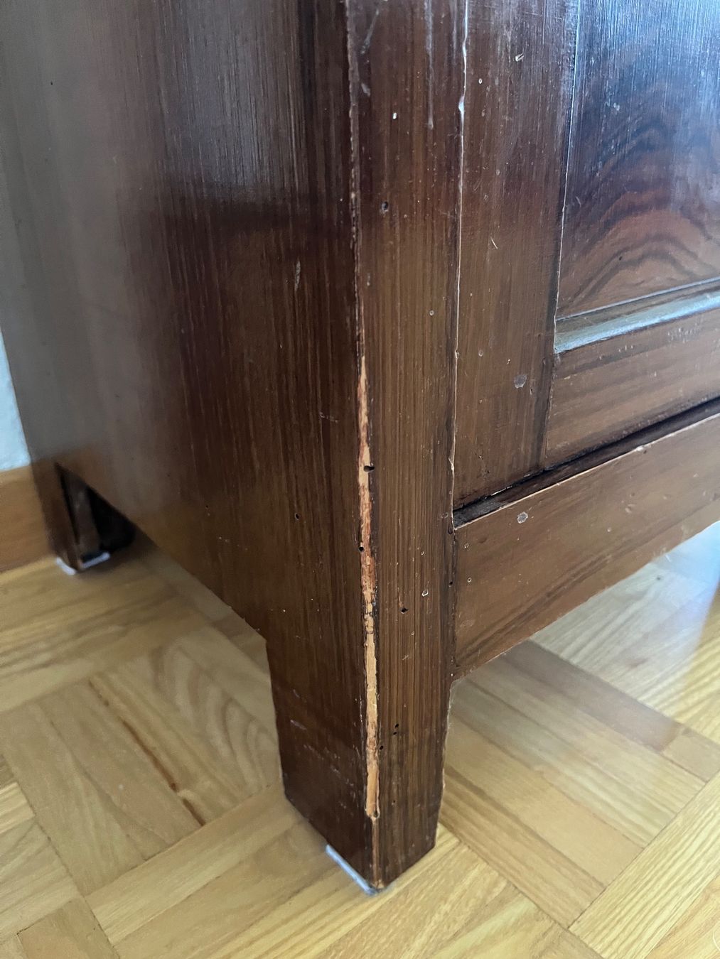 Comodini: Grossmutters Nachttischschrank – Usato da Meilen venduto da Mofline 6