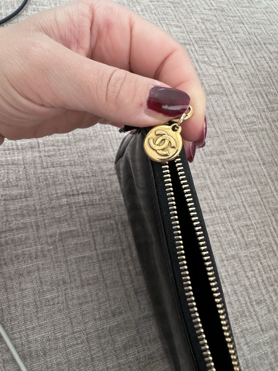 Chanel Custodie per cosmetici: Chanel Kosmetiktasche Lackleder vintage – Usato da Zürich venduto da millaiana 6