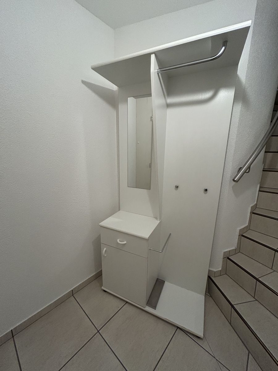 Guardaroba: Garderobe weiss – Usato da Maur venduto da Cambrino 1