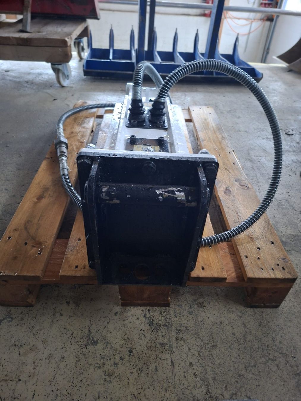Tutti gli attrezzi: Hydraulikhammer für Bagger – Usato da Obfelden venduto da 62306330 2