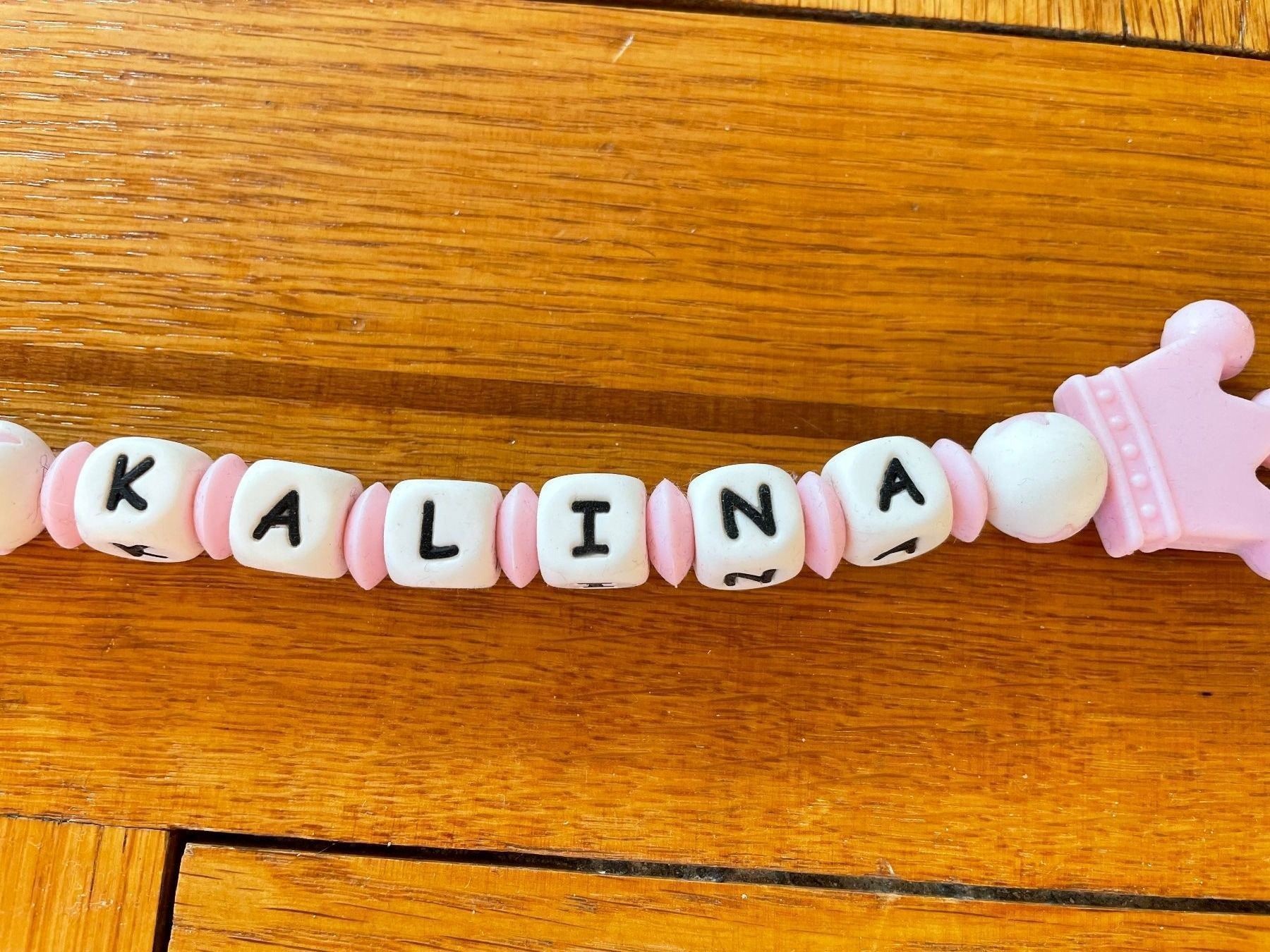 Catenine: Schnullerkette mit Name Kalina – Usato da Genève venduto da Buens4 1