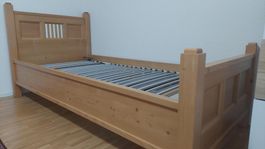Bett Massivholz 90 x 200cm inkl. Lattenrost