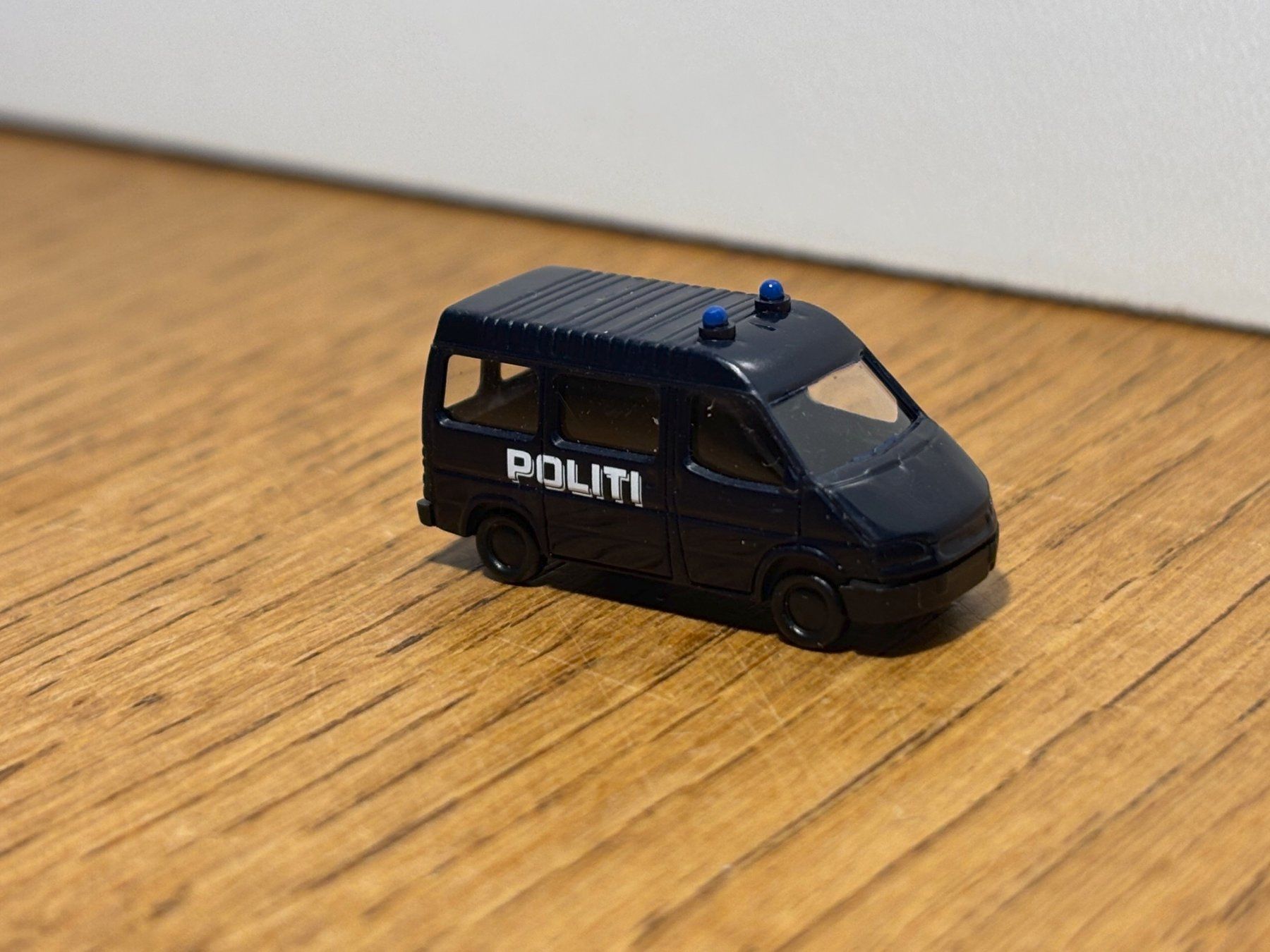 Modellini di ferrovie: M0841: Polizei (Spur N) – Usato da Birsfelden venduto da Birs_25
