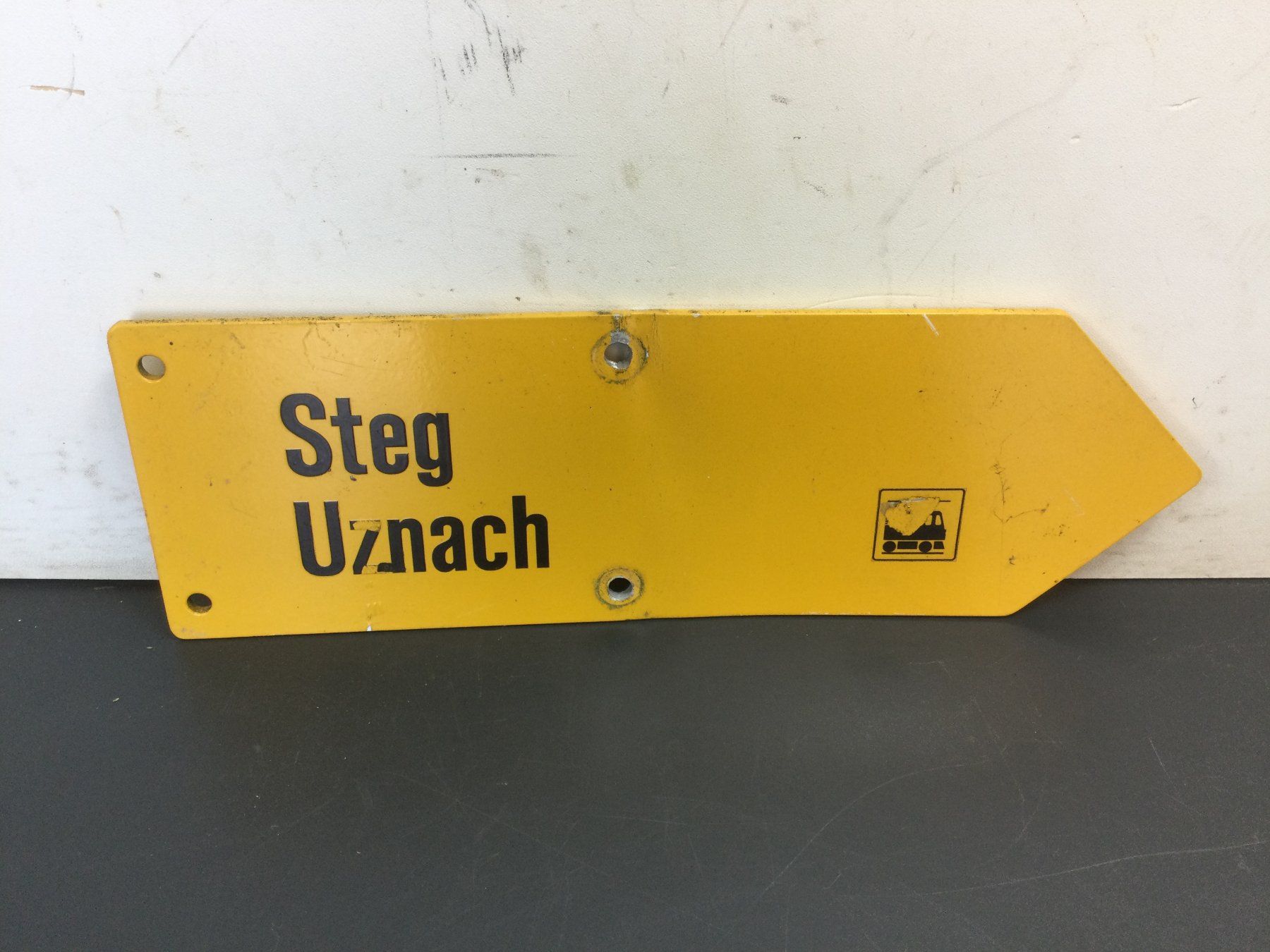 Insegne: Gebrauchtes Originales Wanderwegschild Steg Uznach – Usato da Wangen SZ venduto da kuriosum12