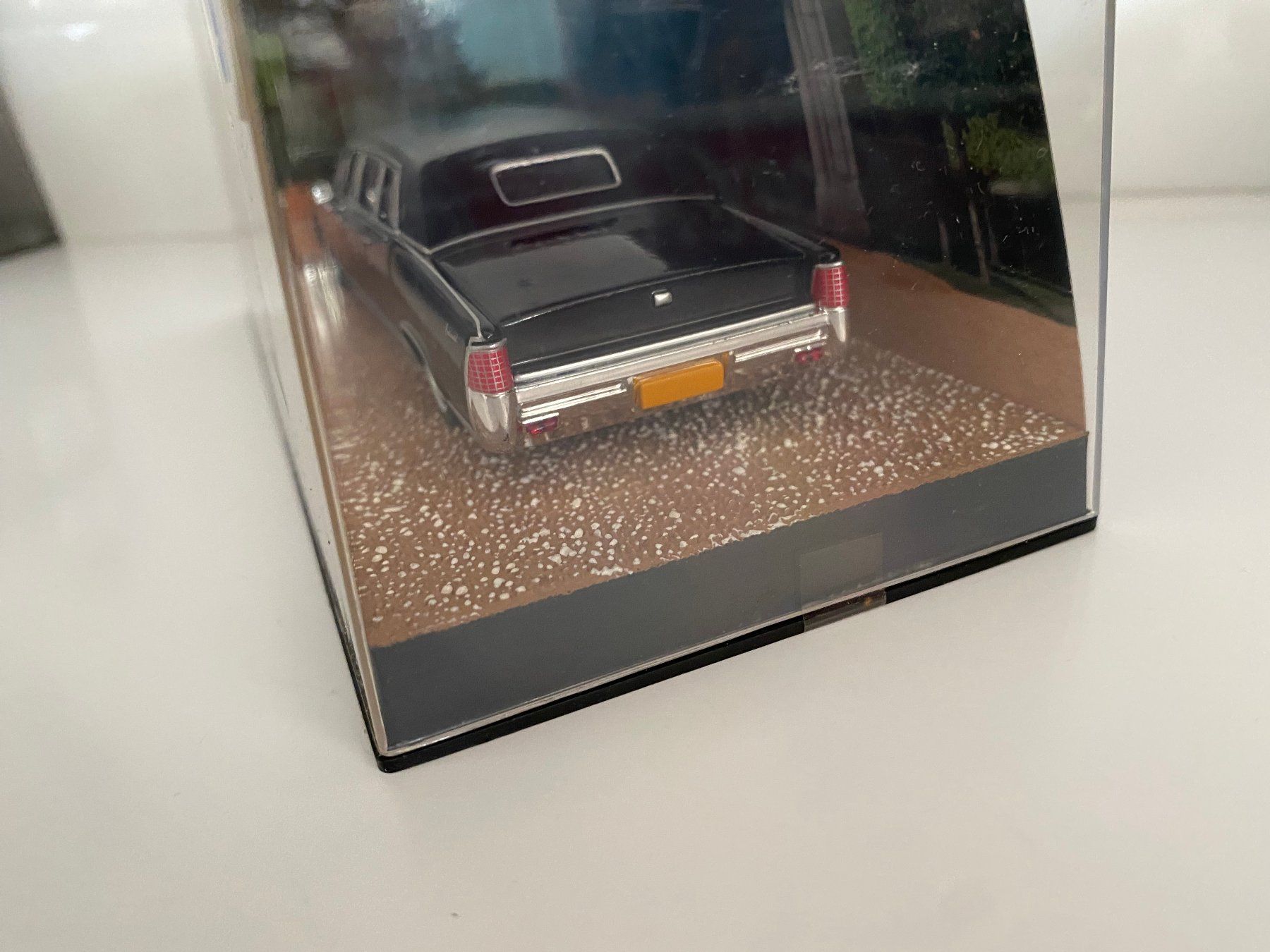 Continental Modellini d'auto: Lincoln Continental Stretch James Bond Thunderball 97 – Nuovo e nell'imballaggio originale da Kerzers venduto da tisyayasuBE 1