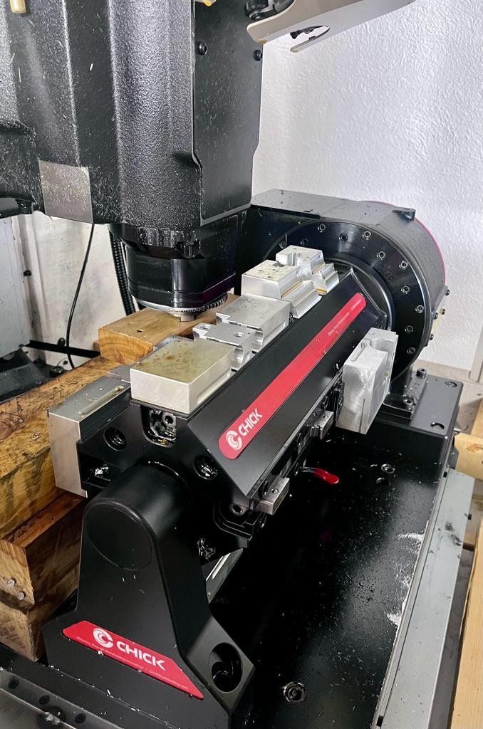 Fanuc Tutte le macchine: Fanuc robodrill Robodrill D21MiA5, 2014, 4 axes – Usato da La Chaux-de-Fonds venduto da sch_rtl8 2
