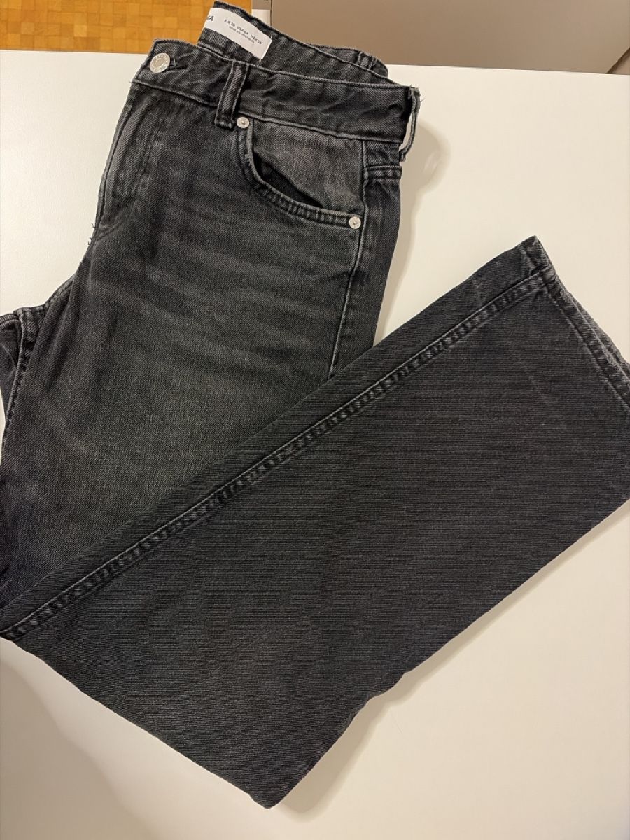 Bershka Jeans: Bershka Jeans – D'occasion à Eggerberg par nicolas.wasmer 1