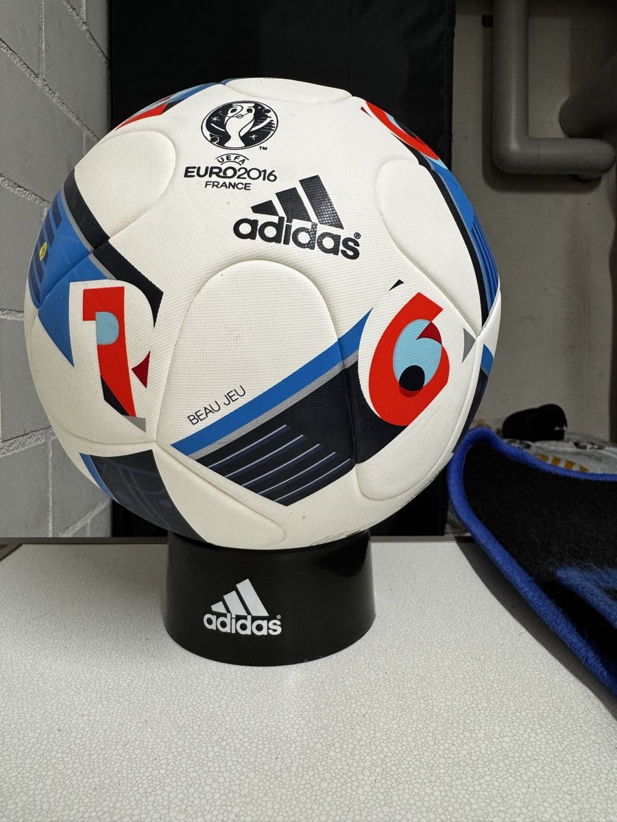 Adidas Ballons: Ball Adidas Euro 2016 – Neuf (Voir description) à Watt par SwissBlueLine
