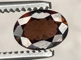 top Turmalin Edelstein, braun-rötlich, 1.2 Karat