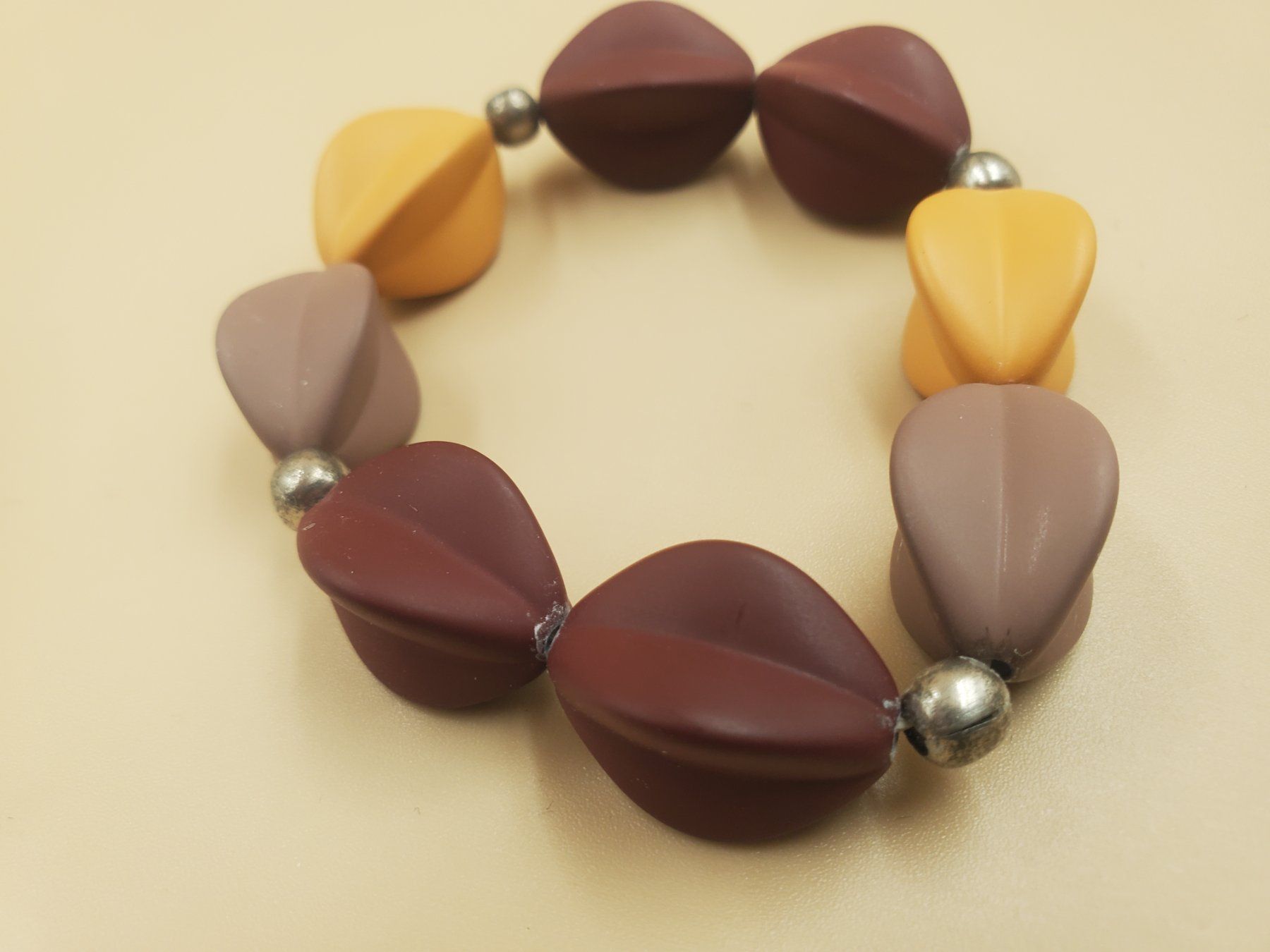 Bracciali & Braccialetti: Bracelet élastique fantaisie – Usato da Rennaz venduto da La_malle_du_dauphin