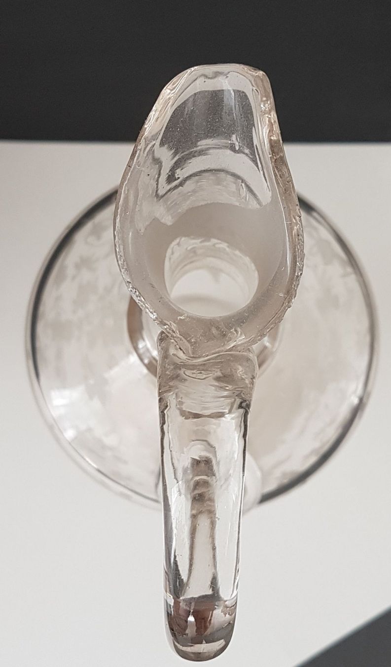 Carafes: Antike Karaffe graviert Glas – D'occasion à Kaltbrunn par Condor2 2