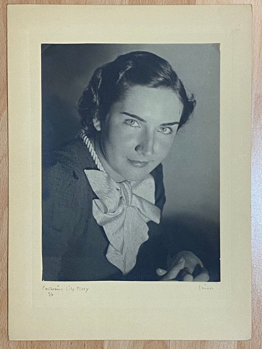 Foto & Immagini: Historisches Foto Lily Flury – Usato da Vaduz venduto da Unikate-Markt