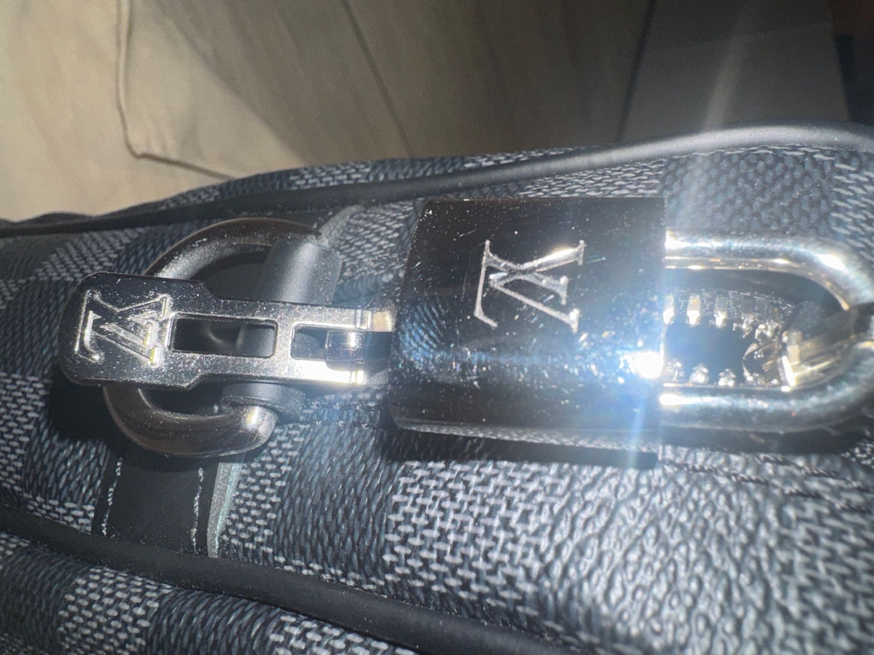 Louis Vuitton Valigie & Borse: Louis Vuitton porte document voyage Damier Graphite – Nuovo (secondo la descrizione) da Tramelan venduto da Rickyricky 4