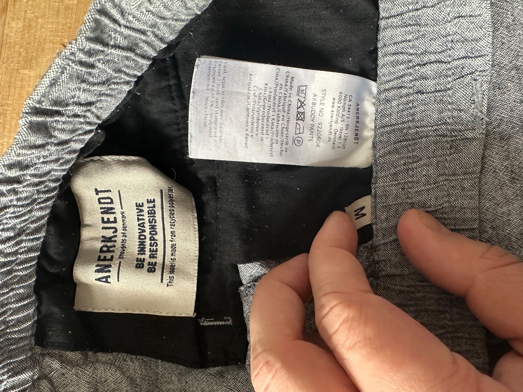 Pantaloni: Anerkjendt Hose Grau, Grösse M – Usato da Basel venduto da pfosteauto 2