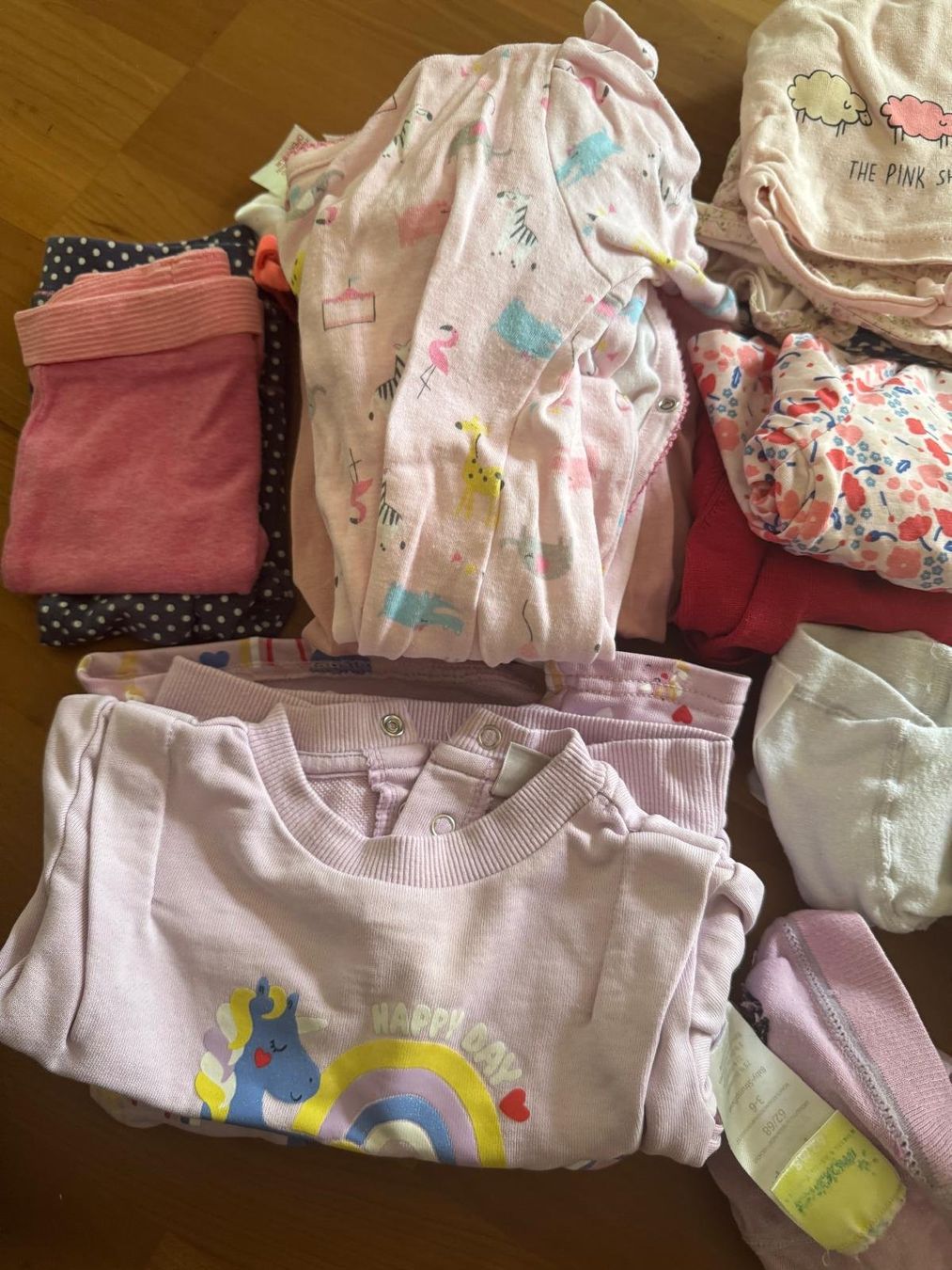 Lotti & Set di vestiti: Kleiderpaket Mädchen Grösse 62 – Usato da Hinwil venduto da Bbudget 2