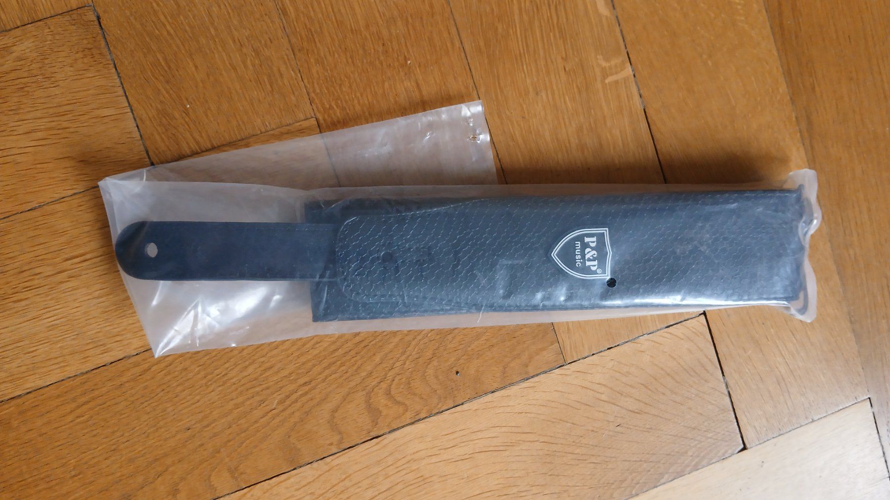 Strumenti musicali: Gitarrengurt – Usato da Basel venduto da Bingelito 6