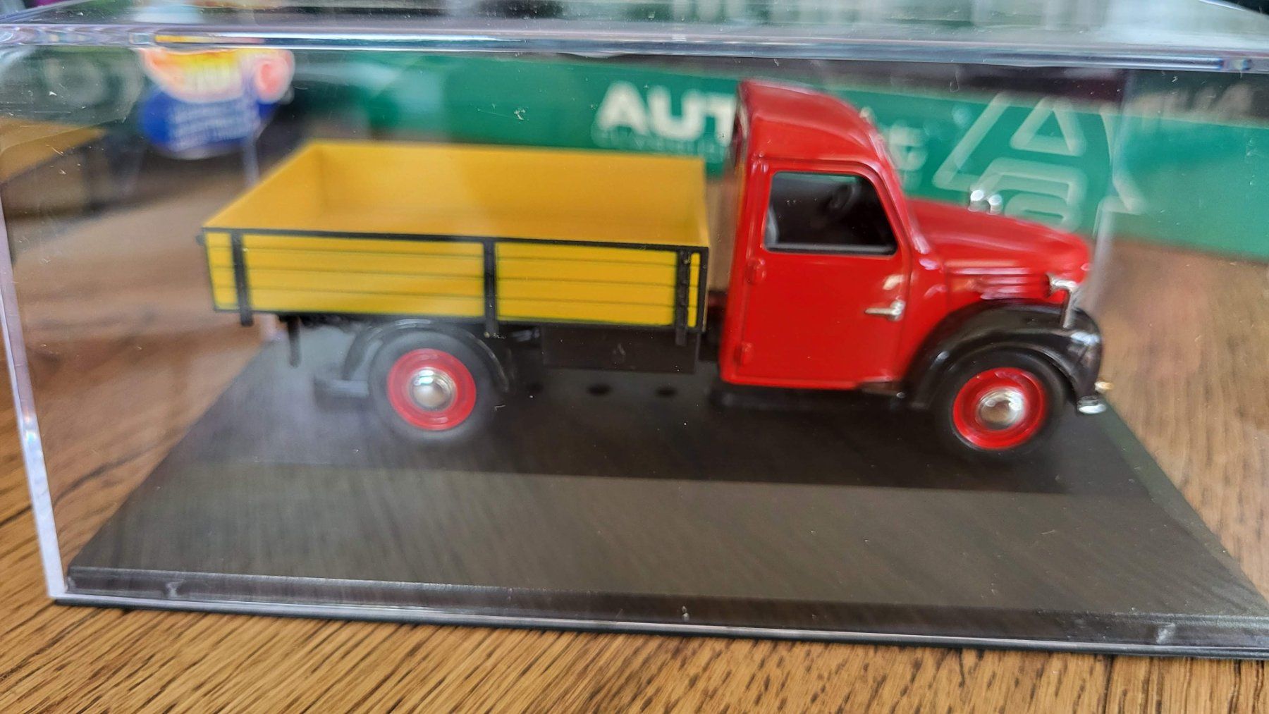 Modellini d'auto: Framo V901 Pick-Up 1:43 IST Models – Usato da Rothrist venduto da Juana5 2