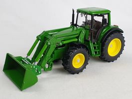 Siku Traktor John Deere 6820 mit Frontlader, 1:32, neuwertig