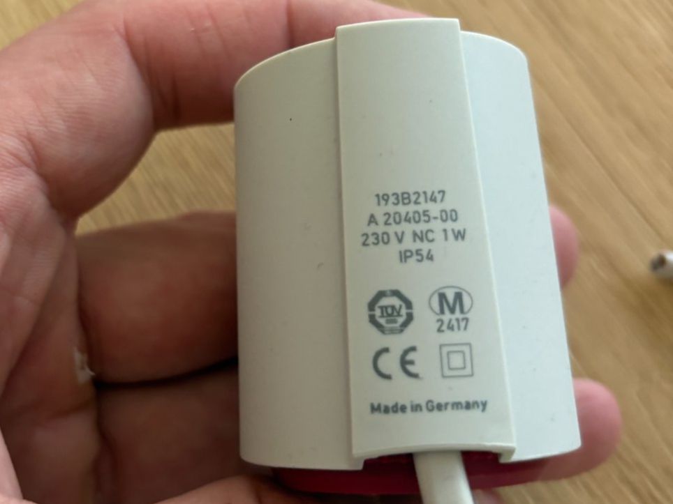 Altro in Utensili da giardino: Danfoss Stellantrieb ABN-FBH 230V NC – Usato da Fischbach-Göslikon venduto da ElMundo01