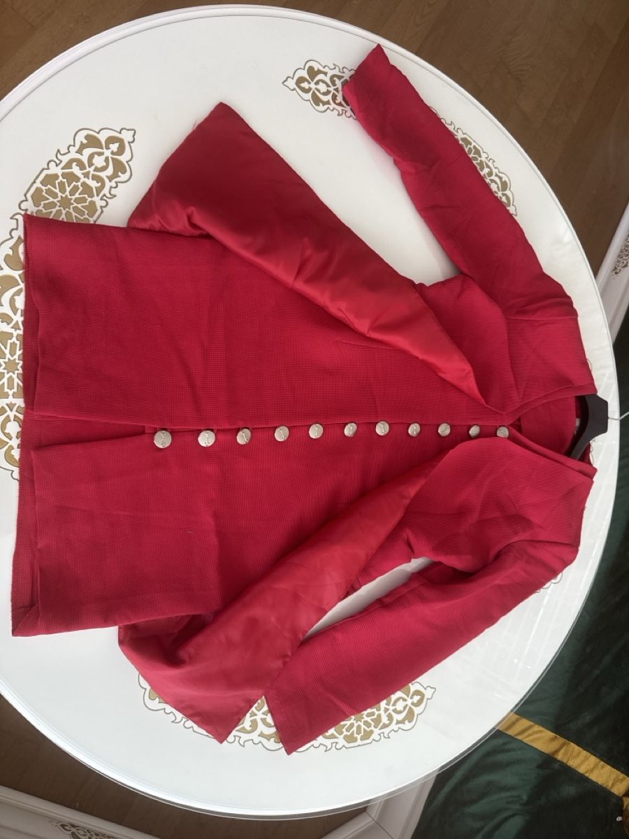Vestiti: Roter Blazer mit silbernen Knöpfen Größe M/L – Usato da Selzach venduto da Twei1007 3