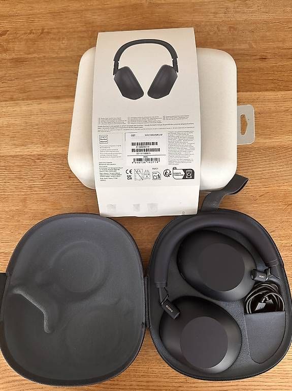 Kopfhörer: Sony WX1000XM6 – Gebraucht aus Adliswil von alsis123