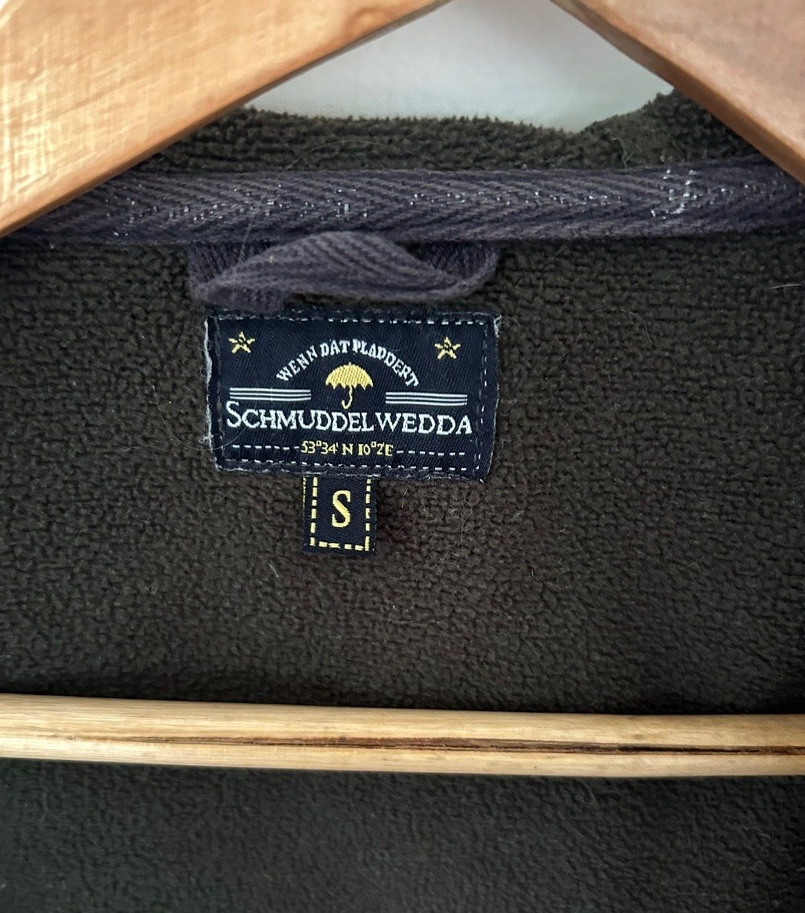 Schmuddelwedda Giacche: Schmuddelwedda Jacke mit Kapuze, Gr. S – Usato da Zürich venduto da Lp_bn 4