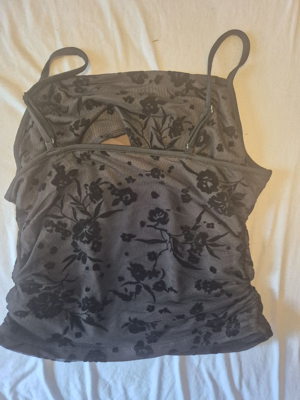 Top: Neuwertiges Sommer Top mit Blumenmuster, Grösse S – Nuovo (secondo la descrizione) da Zofingen venduto da Just_That_Thing 3