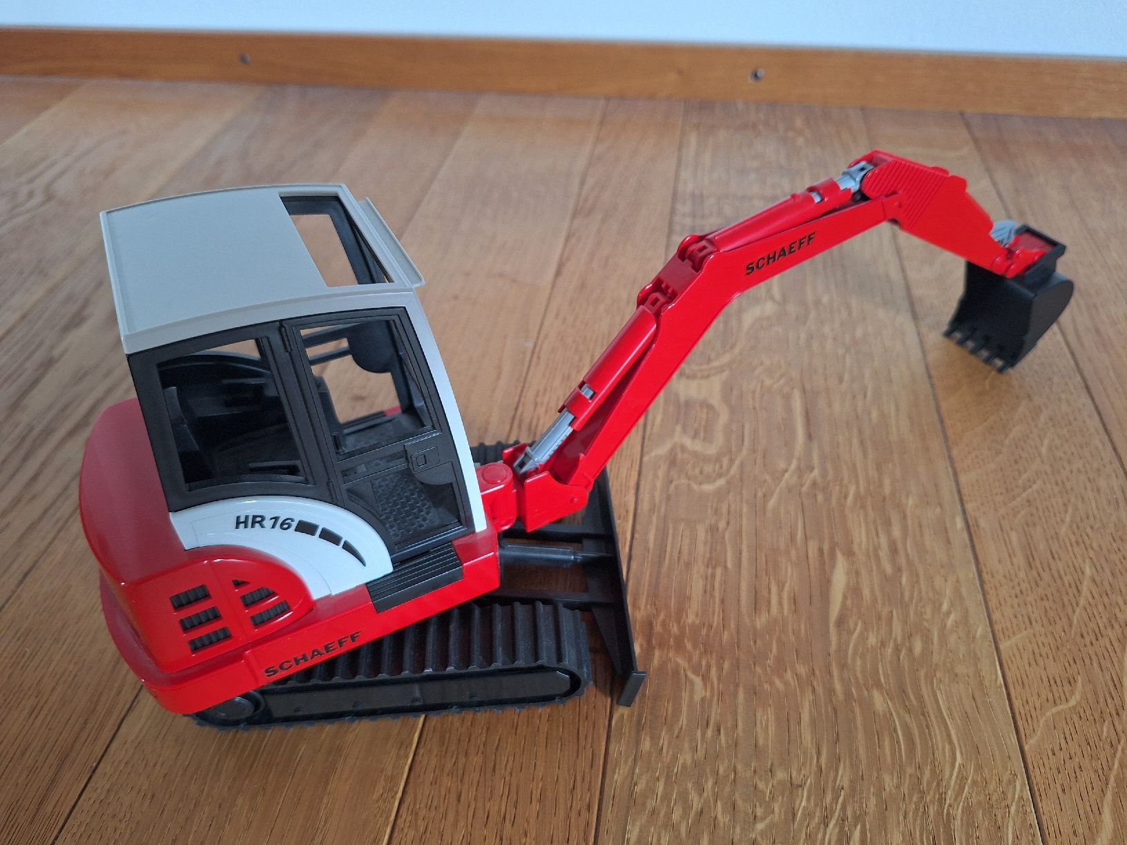 Bruder Jouets: Bruder Bagger "Schaeff HR16" – D'occasion à Affeltrangen par Salz-Pfeffer 1