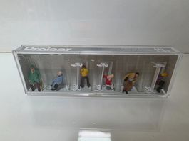 Preiser Figuren Paare auf Bänken H0 1:87 Modellbau 10027