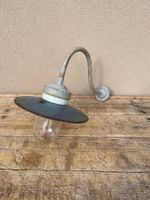 KE1462 Antike Emaille Lampe/Hof Lampe/Bauernhof Lampe/Garage
