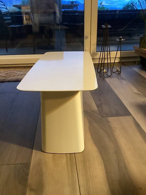 Tische: Table basse Vitra – Neu und originalverpackt aus Corsier sur vevey von Hitu 4