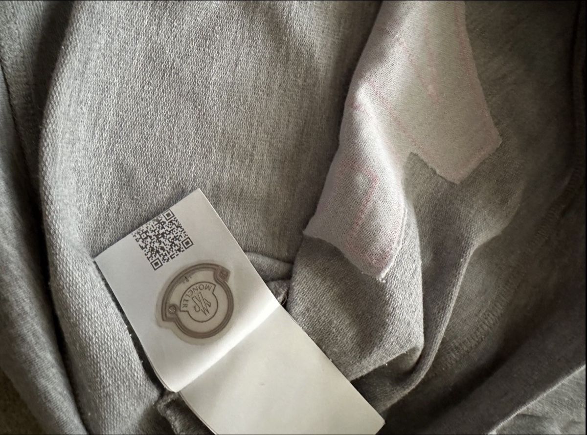 Moncler Pullover & Sweatshirts: Moncler Pulli 152 – Neu (gemäss Beschreibung) aus Ebikon von nat_jzh5 5