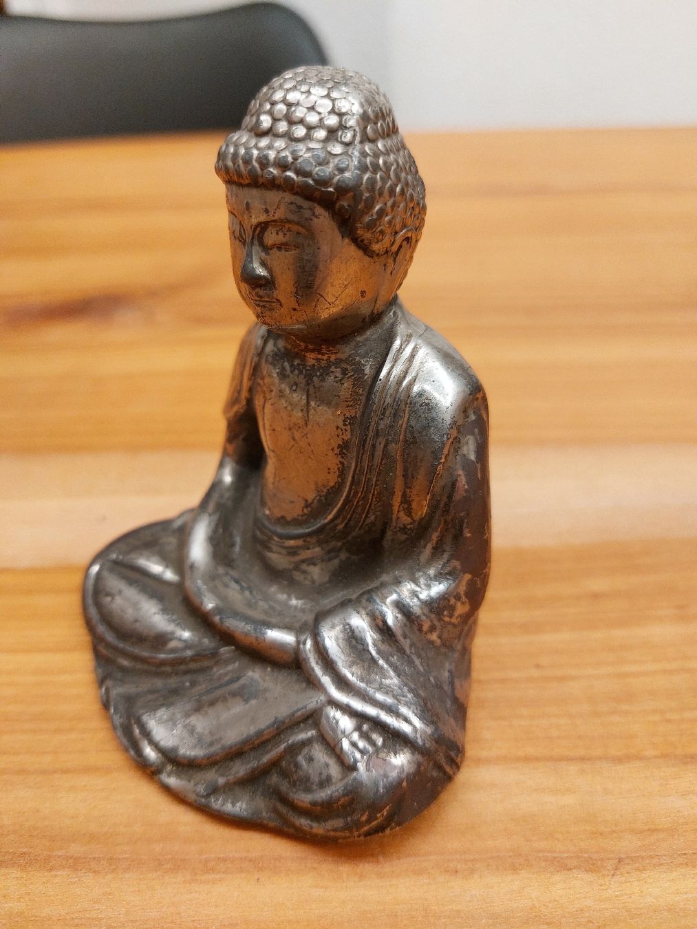 Skulpturen & Statuen: antike Buddha mit zeichen I'm Rūcken – Gebraucht aus Ganterschwil von HeidiuPeter 1