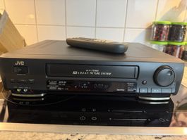 JVC Videorecorder HR-J748 Hi-Fi Stereo mit Fernbedienung