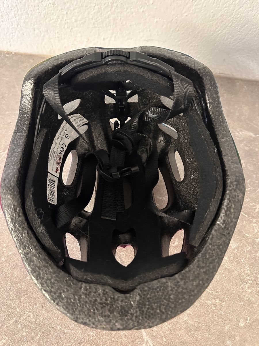 Caschi: Mädchen Fahrradhelm Gr. 48-52cm – Usato da Oberwil-Lieli venduto da YogaTeacher 3