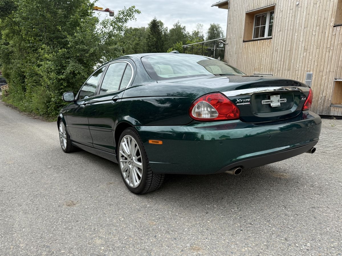 Jaguar Automobili: Jaguar X Type 3.0 2010 – Usato da St.Gallen venduto da nouah 5