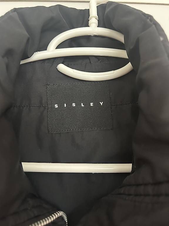 Vestes: Doudoune Sisley Taille S – D'occasion à Bern par manu0100 1