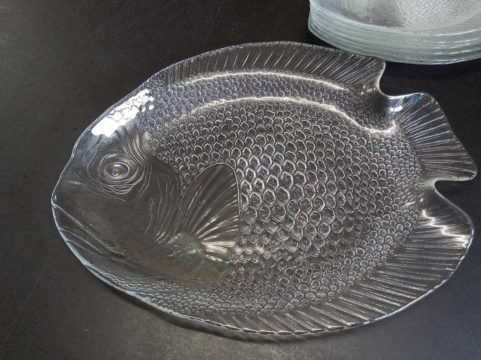 Teller: 7x Fischteller und grosse Platte aus Glas – Gebraucht aus Reiden von Zofi-Brocki 1
