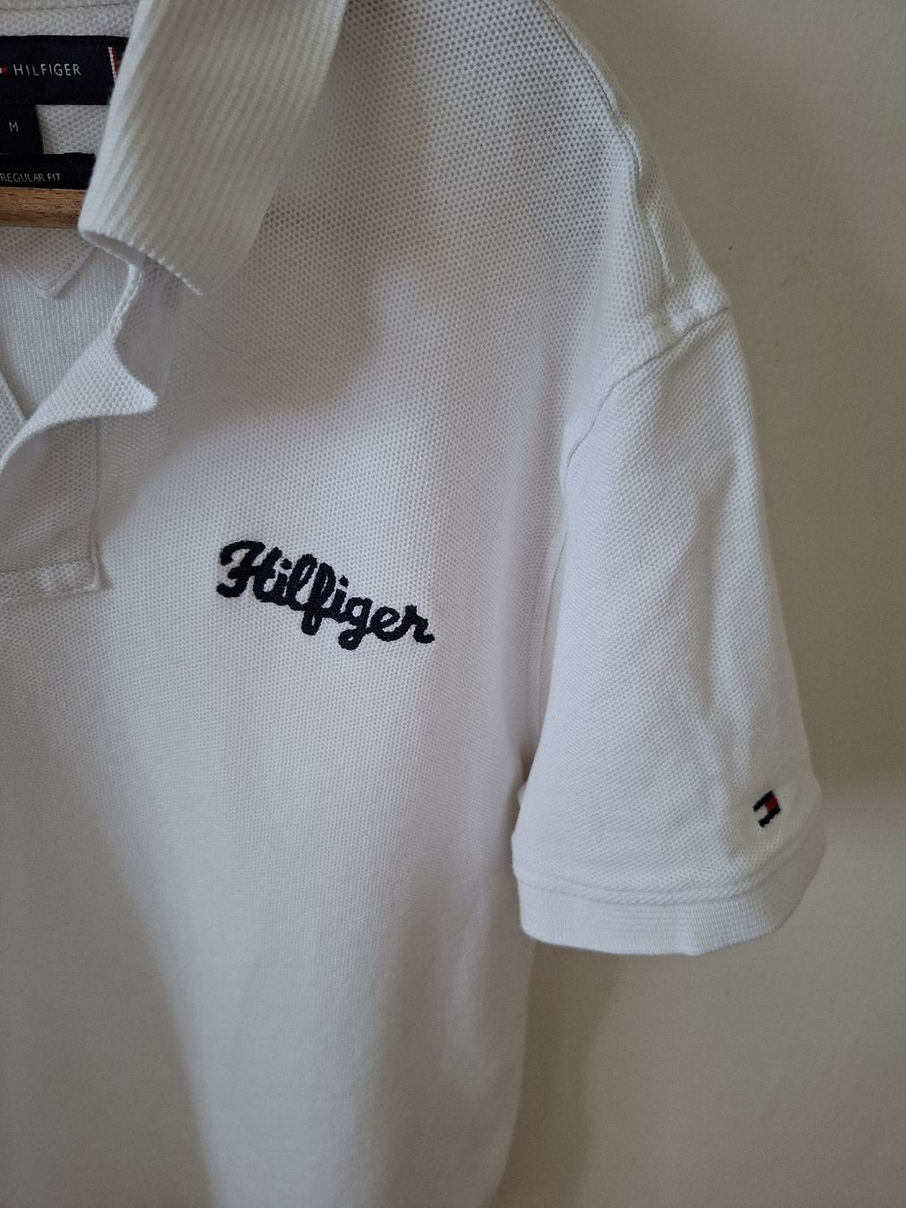 Tommy Hilfiger Magliette Polo: Polo Tommy Hilfiger blanc taille M regular fit – Usato da Renens VD venduto da ser_j2fn 2