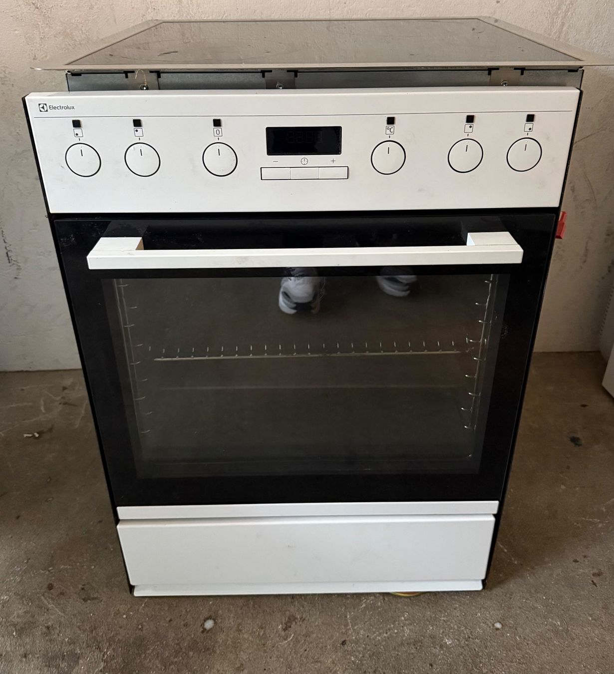 Electrolux Forni: Electrolux 55cm Backofen Glaskeramik – Usato da Kloten venduto da top2000 4