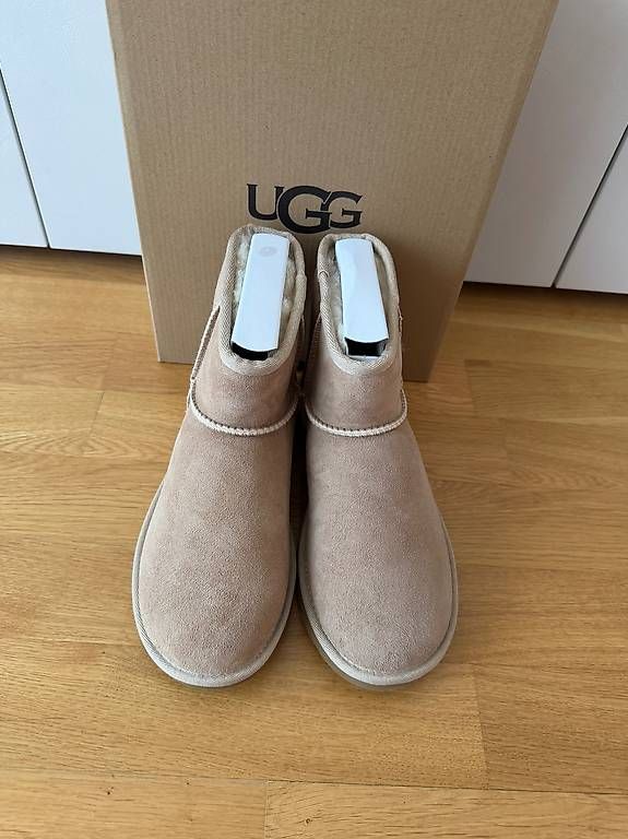 Ugg Damenschuhe: UGG Classic Mini II  Gr. 37 Neu & ungetragen – Neu und originalverpackt aus Ehrendingen von Nr.7