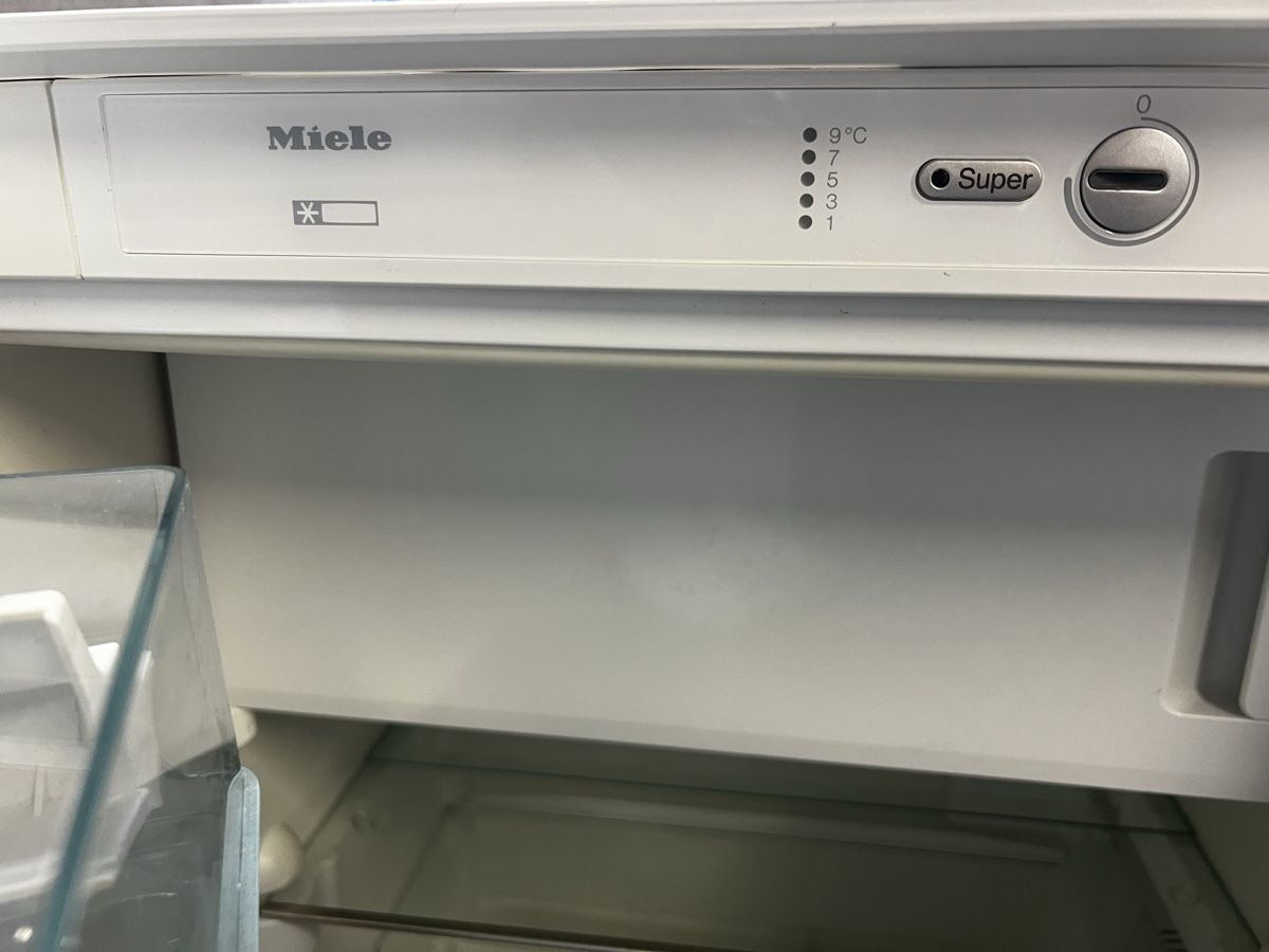 Miele Frigoriferi: Miele Kühlschrank – Usato da Trasadingen venduto da Kaffee.mann 6