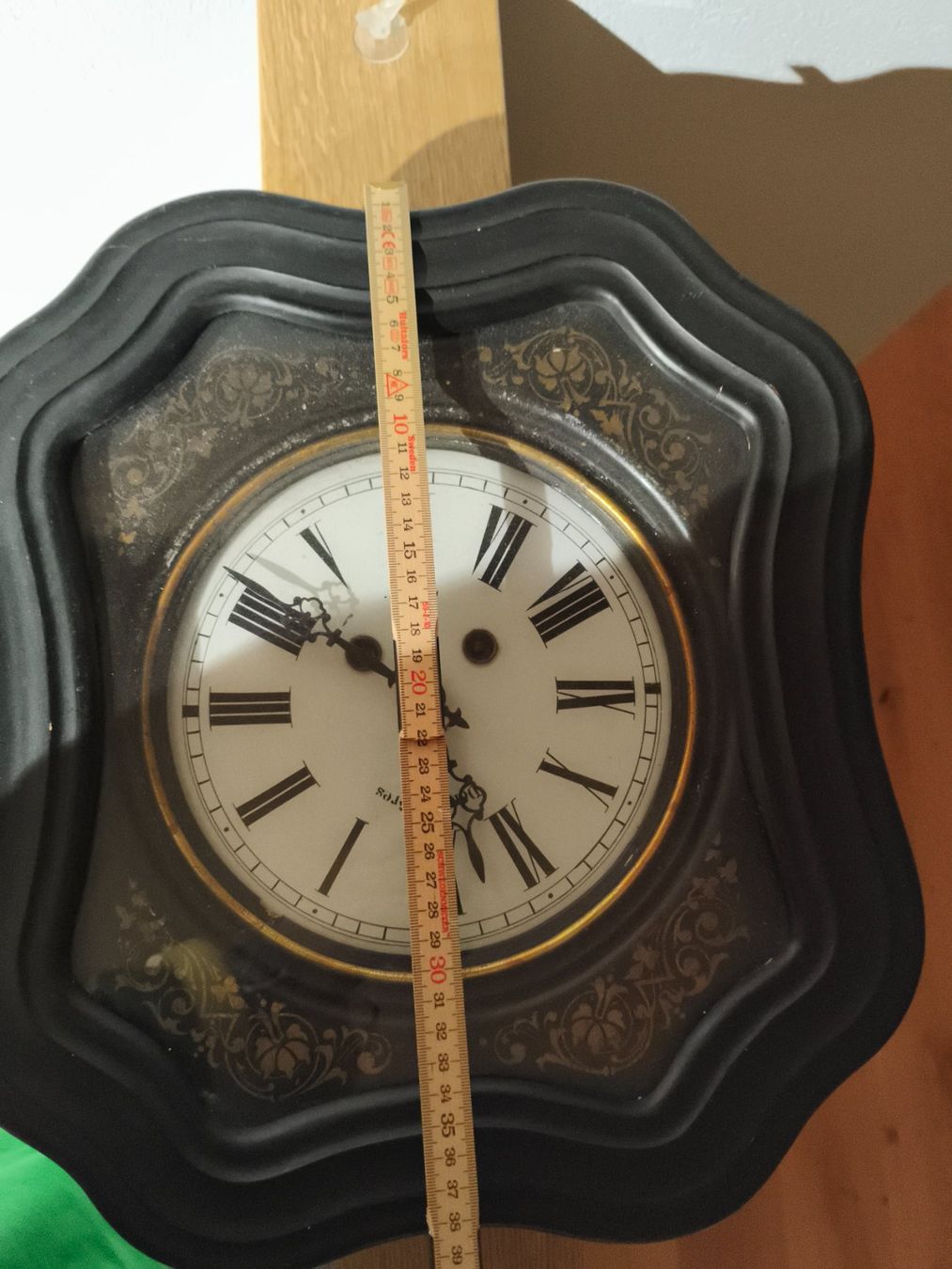 Orologi da terra & Orologi da parete: Schönes kleines Ochsenauge – Usato da Würenlingen venduto da A.ST.W. 5