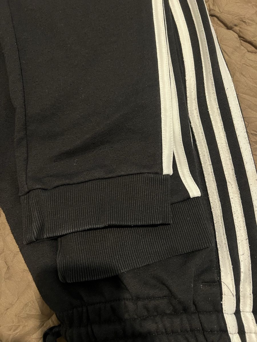 Adidas Tute: Tuta Adidas nera, taglia L – Usato da Genève venduto da gio_8l97 3