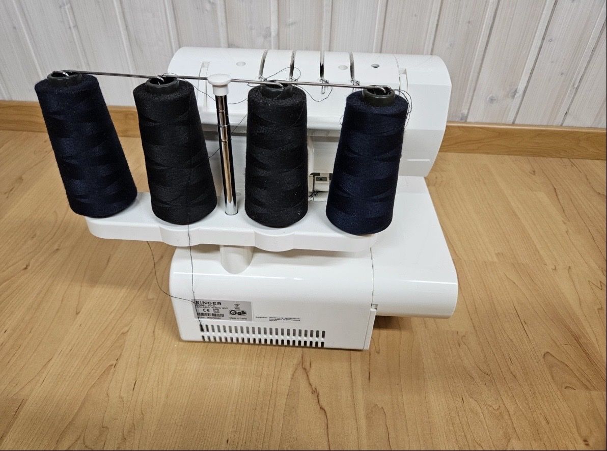Singer Nähmaschinen: Singer Overlock Nähmaschine S010L – Neu (gemäss Beschreibung) aus Emmenbrücke von seanuser 3