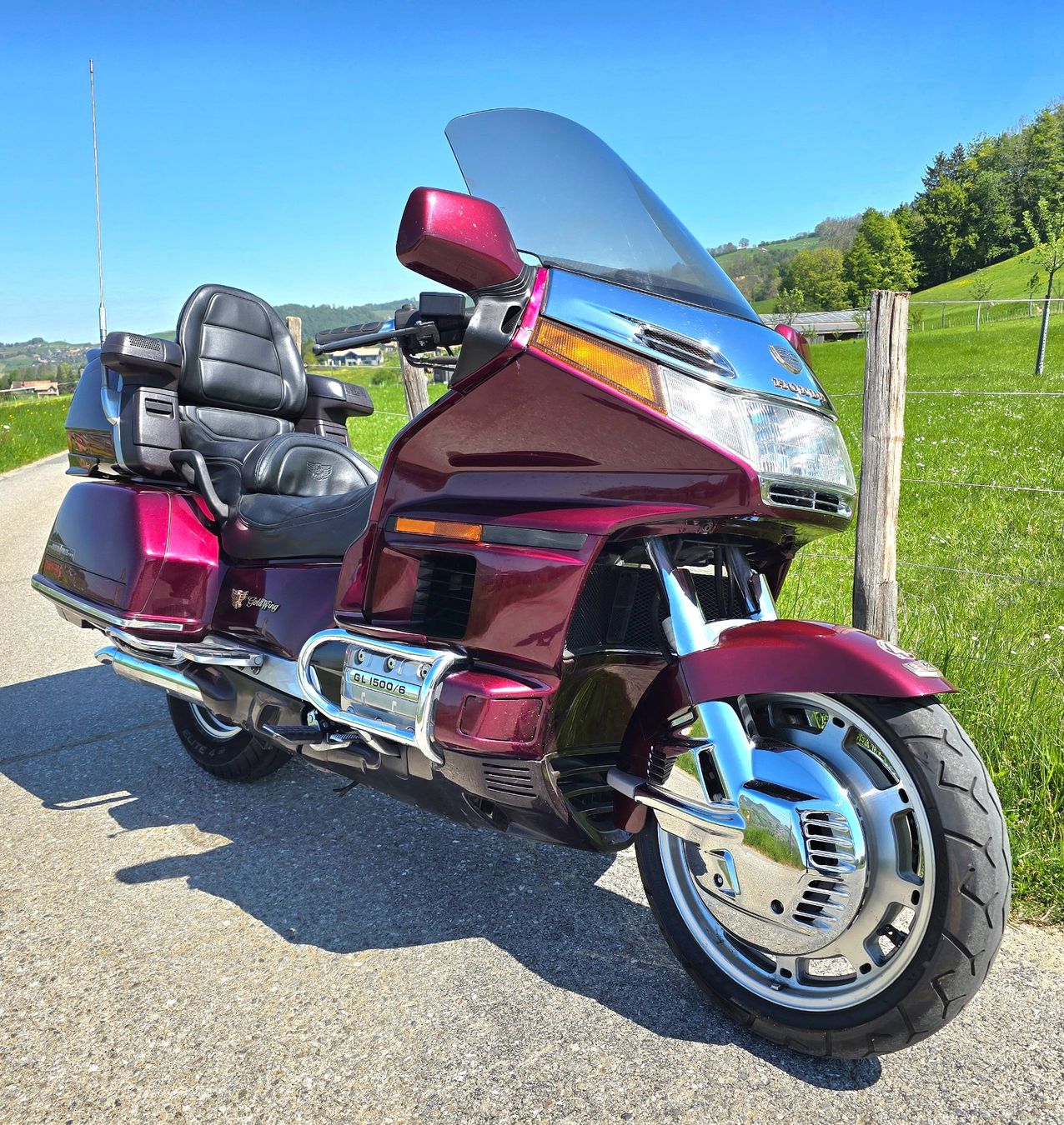 Honda Touring: Honda Goldwing GL1500 – Usato da Hauteville venduto da Alain011111116