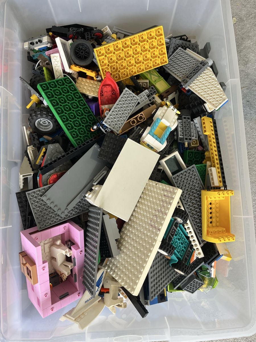 Lego Giocattoli: 4 Kisten mit Lego  – Usato da Rickenbach LU venduto da Haefliger03 4