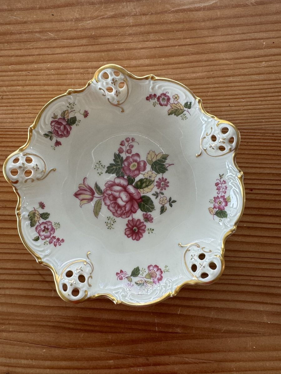 Piatti: Rosenthal Schale, durchbrochen, florales Muster, Goldrand – Usato da Lanzenhäusern venduto da Galaa